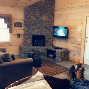 Tellico Cabins - Fireplace with wall mounted tv - Vacation Rentals Near Me - Tellico Plains, Tennessee Tellico Cabins - Fireplace with wall mounted tv - Vacation Rentals Near Me - Tellico Plains, Tennessee