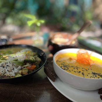 Raw Love - Vegetable curry and ginger carrot soup - Vegan Near Me - Tulum, ROO