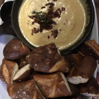 Elephant & Castle - Pretzel Bites - Pubs Near Me - Chicago, Illinois Elephant & Castle - Pretzel Bites - Pubs Near Me - Chicago, Illinois