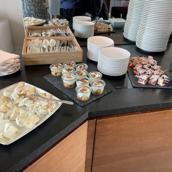 Vienna Marriott Hotel - Concierge Lounge - Hotels Near Me - Vienna, 9 Vienna Marriott Hotel - Concierge Lounge - Hotels Near Me - Vienna, 9