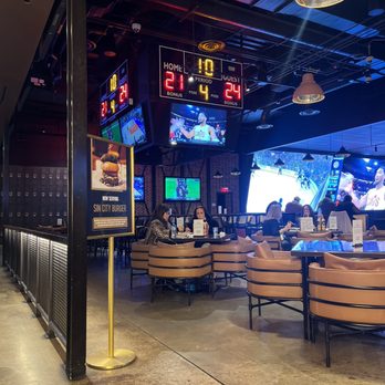 Victory Burger & Wings - Seating - Burgers Near Me - Las Vegas, Nevada Victory Burger & Wings - Seating - Burgers Near Me - Las Vegas, Nevada