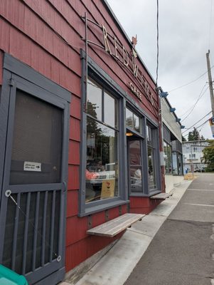 Redwing Cafe by null