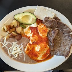 Mi Pueblito Mexican Cafe - Desayuno Competo breakfast plate