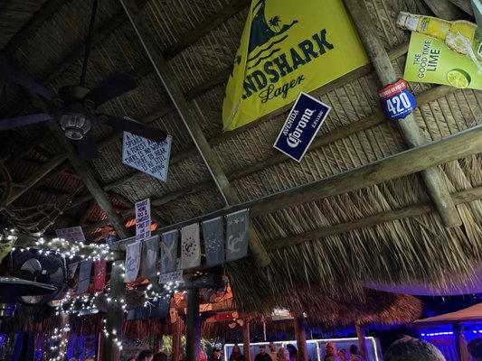 MANATEE ISLAND BAR AND GRILL - Updated December 2024 - 293 Photos & 400