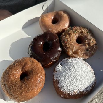 Rise Doughnuts - Donuts Near Me - Wilton, Connecticut