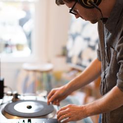 Hannah Betzel Fine Art - DJ rocking the house!