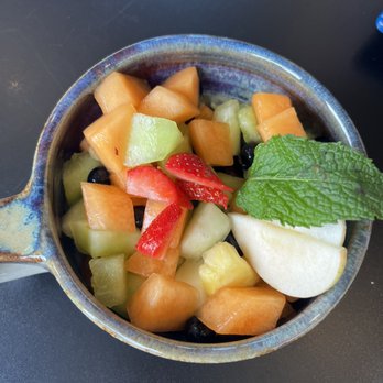 Liquid Art Restaurant - Fruit Bowl - Coffee & Tea Near Me - Killington, Vermont