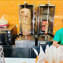 Flaminio Istanbul Kebab - The famous and amazing shawarma.
