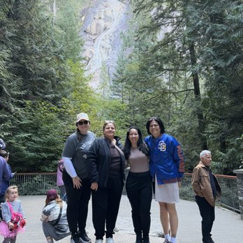 Shannon Falls Provincial Park - Parks Near Me - Squamish, British Columbia