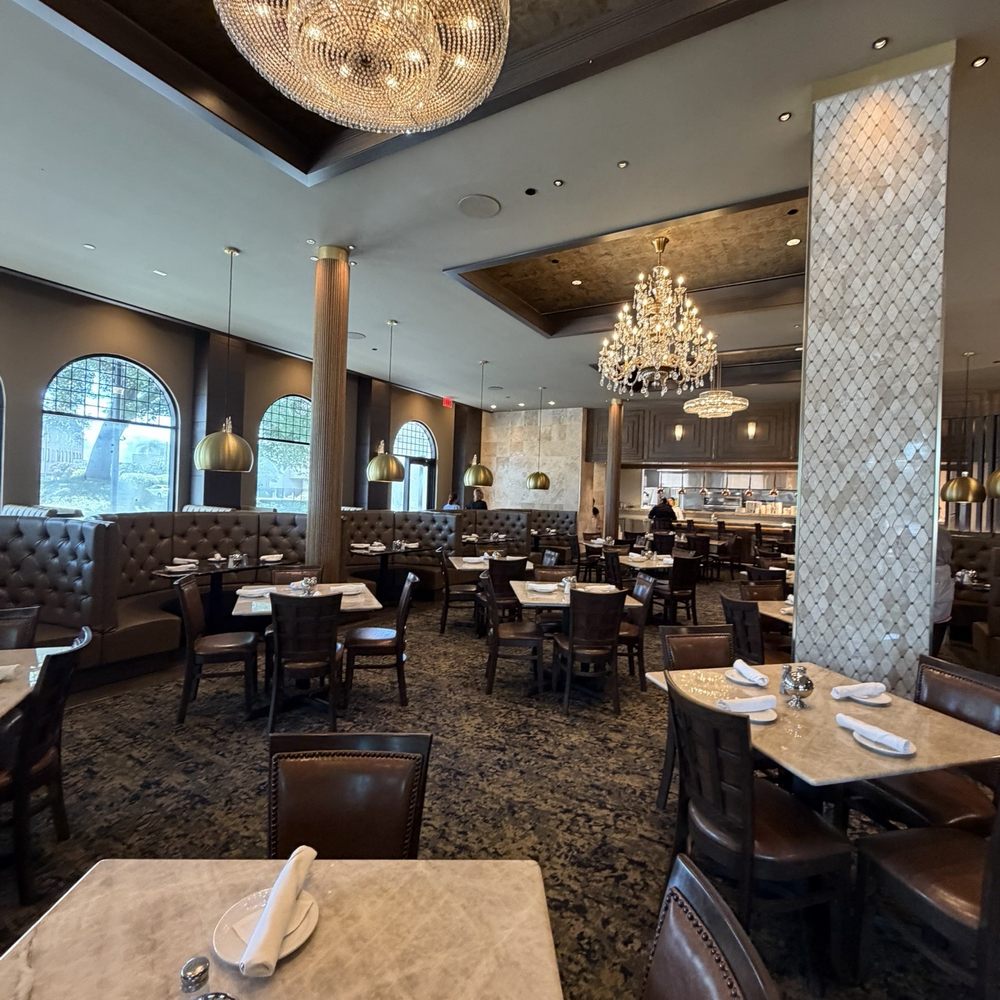 Riverside Grille - Dining room - American Near Me - Beaumont, Texas Riverside Grille - Dining room - American Near Me - Beaumont, Texas