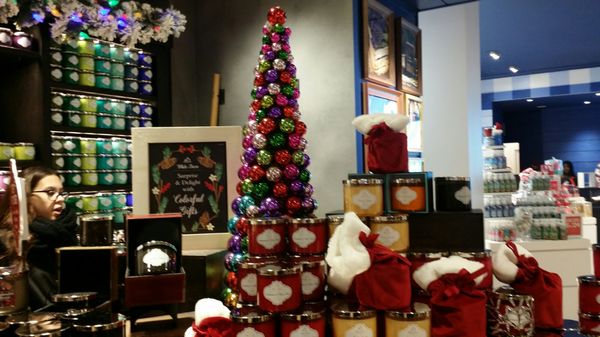 Bath & Body Works by null