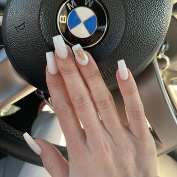 US Nails & Spa - Gingerbread Glitter White Nails by Kevin! - Nail Salons Near Me - Draper, Utah US Nails & Spa - Gingerbread Glitter White Nails by Kevin! - Nail Salons Near Me - Draper, Utah