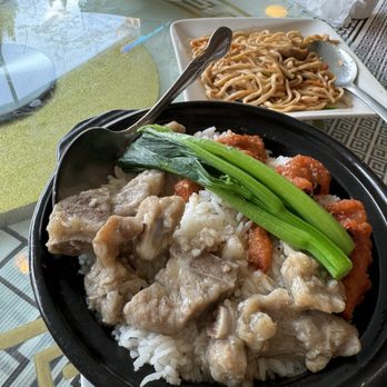Wentworth Seafood House - Chicken feet and spare ribs over rice - Bubble Tea Near Me - Chicago, Illinois