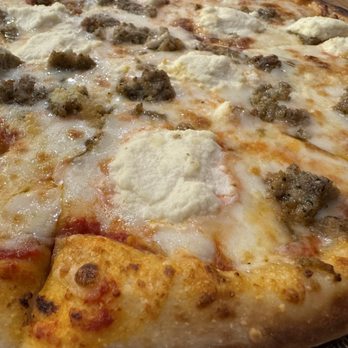 Blaze Pizza - Meatball Pie (11-inch) fast, fresh and tasty! - Pizza Near Me - Scarborough, Maine