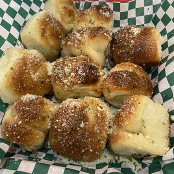 Vito's Gourmet Pizza - Garlic Rolls - Italian Near Me - Plantation, Florida