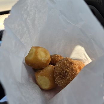 Windfall Donuts & Sandwiches - Donut Holes 6ct ($1.50) - Glazed & Cinnamon Sugar - Donuts Near Me - Fresno, California Windfall Donuts & Sandwiches - Donut Holes 6ct ($1.50) - Glazed & Cinnamon Sugar - Donuts Near Me - Fresno, California