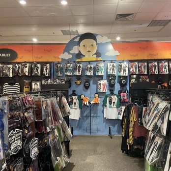 Spirit - Costumes Near Me - Honolulu, Hawaii
