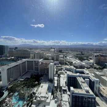 The High Roller - A shot straight west - Amusement Parks Near Me - Las Vegas, Nevada