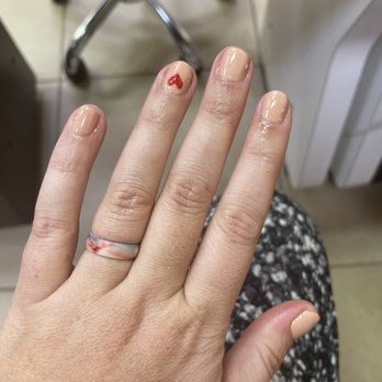 Resonance Nails & Spa - Gel manicure with nail art - Nail Salons Near Me - Litchfield Park, Arizona