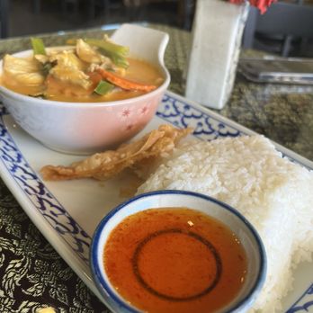 Lao Thai Restaurant - Lunch special pineapple curry - Thai Near Me - Carpinteria, California Lao Thai Restaurant - Lunch special pineapple curry - Thai Near Me - Carpinteria, California
