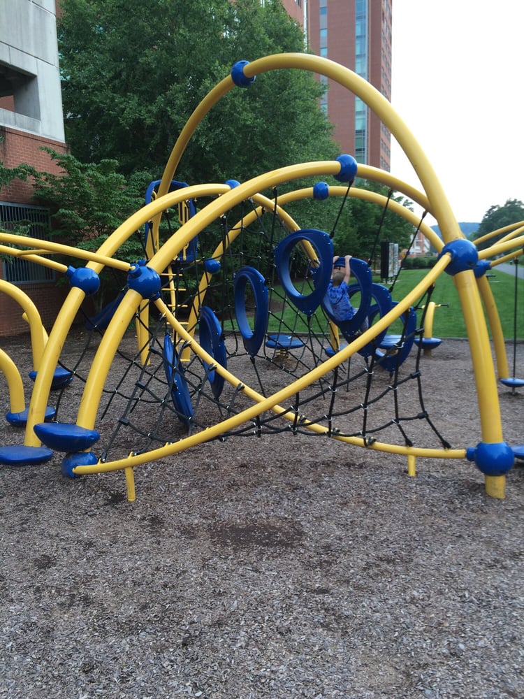 WATERFRONT WEB Updated September 2024 799 East Brockway Ave