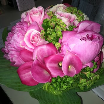 Winston Flowers - Florists Near Me - Chestnut Hill, Massachusetts
