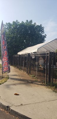 Ricas Pupusas by null