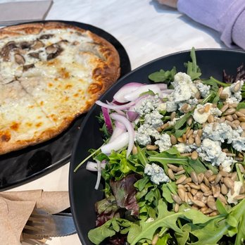 Mangoni - Pizza Near Me - Winter Garden, Florida