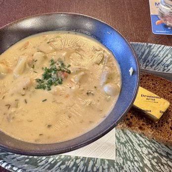 Abbey Tavern - One of the best chowders - Pubs Near Me - Howth, D