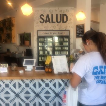 Salud Juice - Entry and cash wrap - Juice Bars & Smoothies Near Me - Long Beach, California