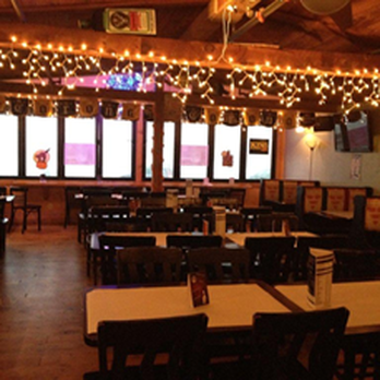 Daddy's Beach Club - tables and chairs in a restaurant - Pizza Near Me - Hull, Massachusetts