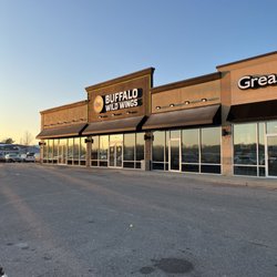 Buffalo Wild Wings - Outside