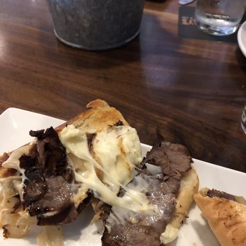 Maggie McFly's - New American Near Me - Virginia Beach, Virginia