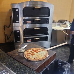 West Side Grille Cafeteria
