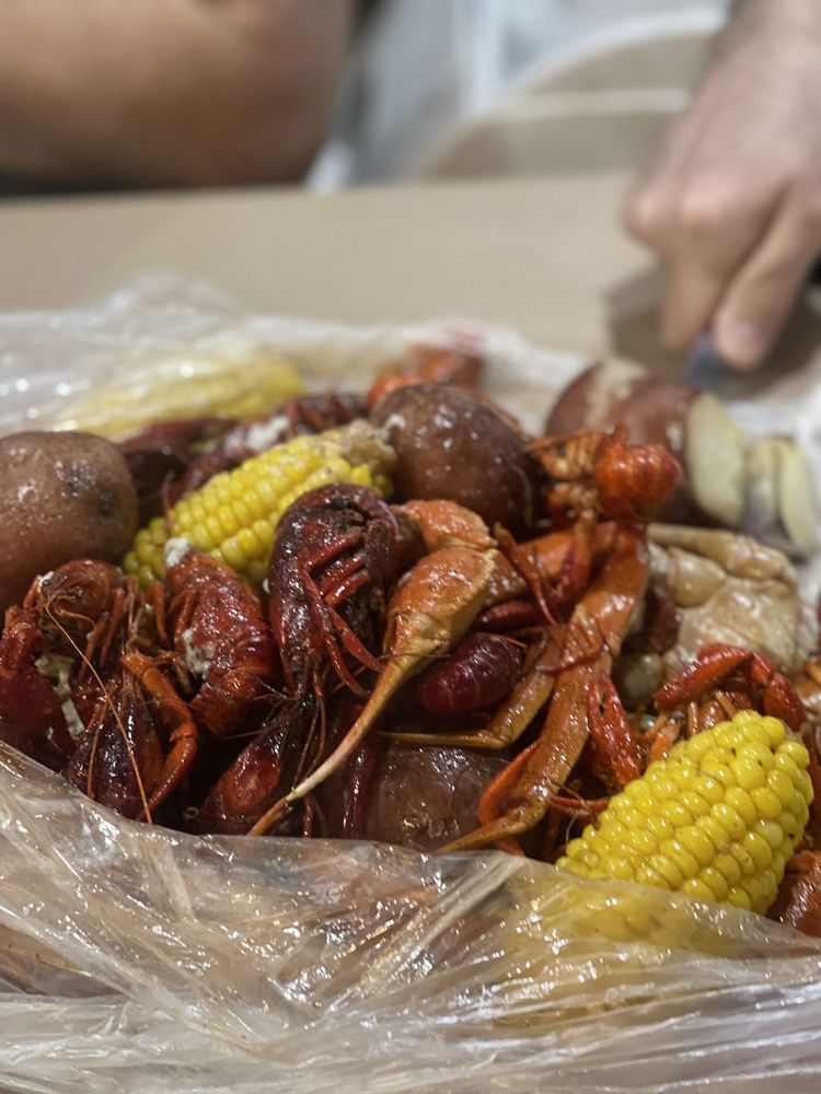 BABEZ SEAFOOD BUCKET 11 Photos 225 Earl Garrett St, Kerrville