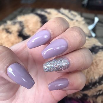 T&T Nail Spa - Middle finger and pinky has the brush marks at the end - Nail Salons Near Me - South Plainfield, New Jersey