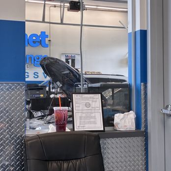 Planet Oil Change Centers - Oil Change Stations Near Me - Strongsville, Ohio Planet Oil Change Centers - Oil Change Stations Near Me - Strongsville, Ohio