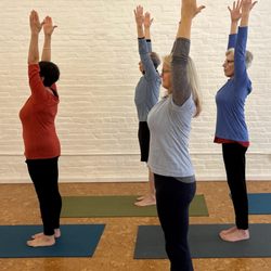 Motion Center Yoga