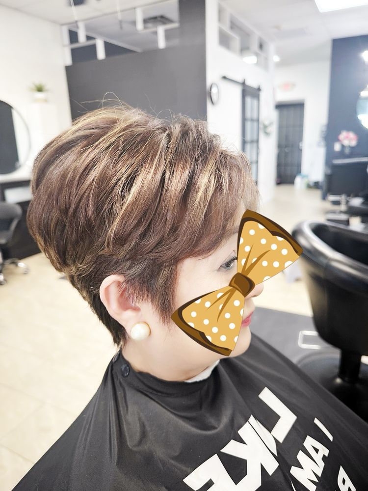 Elevate Hair And Nail Salon Logo