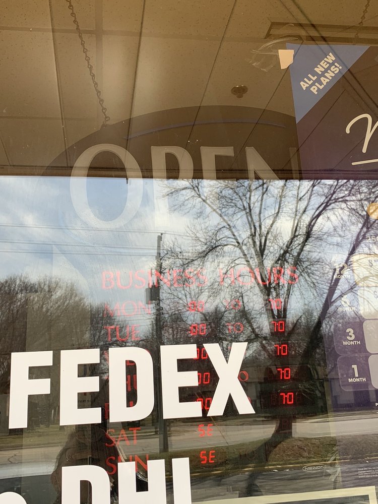 PACK N SHIP PLUS Updated October 2024 10 Photos 3320 Brookdale Dr