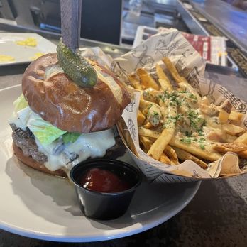 King's BierHaus - King's Burger - German Near Me - Dickinson, Texas King's BierHaus - King's Burger - German Near Me - Dickinson, Texas