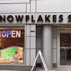 Snowflakes Spa - Storefront