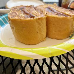 Lindy's Hideaway and Swamp Witch Inn - Stuffed French Toast
