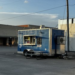The Blue Trailer... AMAZING Burritos!!