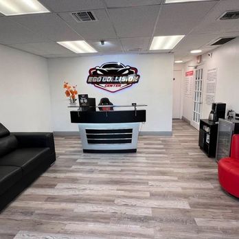 Ego Collision Center - reception/waiting area - Body Shops Near Me - Doral, Florida Ego Collision Center - reception/waiting area - Body Shops Near Me - Doral, Florida