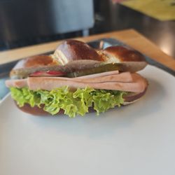 Alpenblick Bar - Laugenbrötchen Mit Fleischwurst. Maybe CHF 7.99? Alright