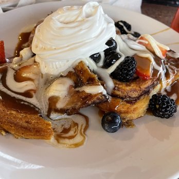Another Broken Egg Cafe - Cinnamon Roll French Toast - Breakfast & Brunch Near Me - Pooler, Georgia