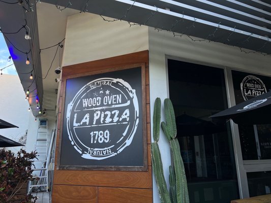 La Pizza 1789 by null