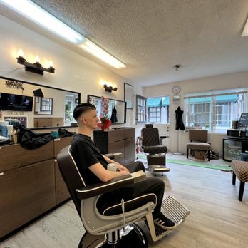 La Jolla Barber Shop - Yes Sir! - Barbers Near Me - La Jolla, California La Jolla Barber Shop - Yes Sir! - Barbers Near Me - La Jolla, California