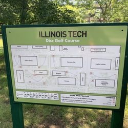 Illinios Tech Disc Golf - Course layout at 1st tee box (33rd St. & S State St)